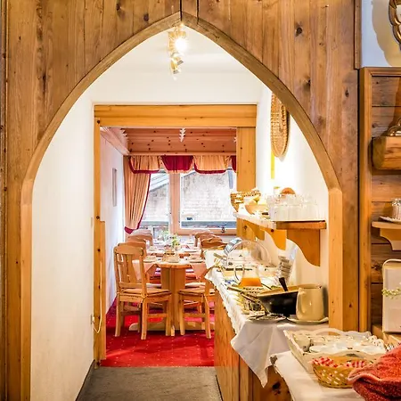Bed & Breakfast Garni Ernst Falch 3*