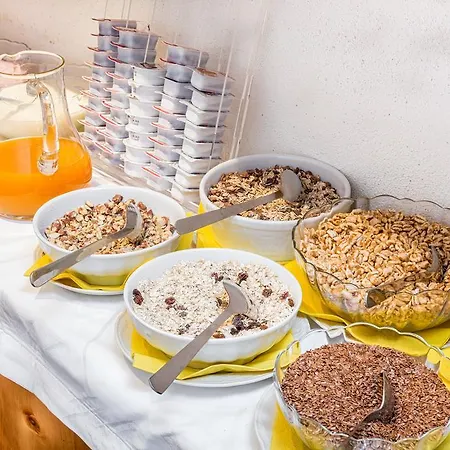 Garni Ernst Falch Bed & Breakfast 3*