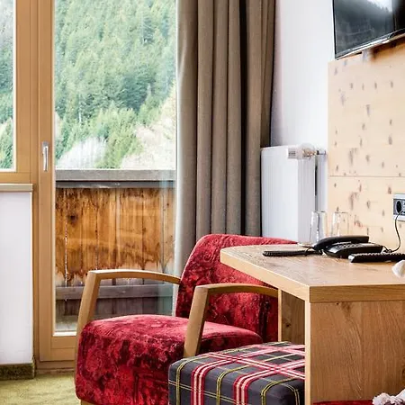 Garni Ernst Falch Couette-café 3*