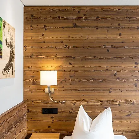 ベッド・アンド・ブレックファスト Garni Ernst Falch