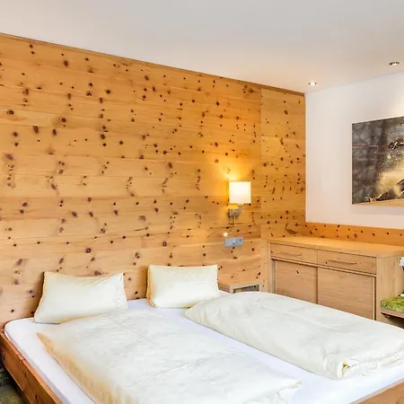 Garni Ernst Falch Couette-café