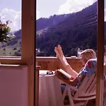Couette-café Garni Ernst Falch 3*